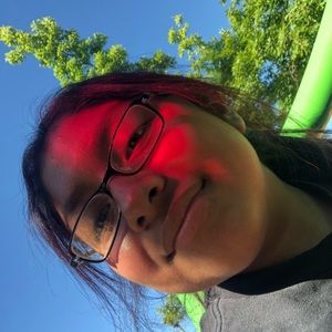 Meet your Posher, Kalinda